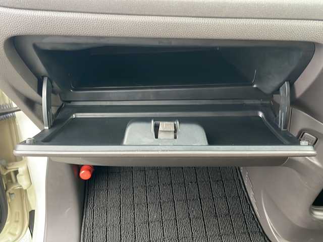 ホンダ Ｎ ＯＮＥ セレクト 三重県 2018(平30)年 0.3万km プレミアムアイボリーパール2トーン 社外ナビ/ETC/バックカメラ/ハーフレザーシート/シートヒーター/USB給電/シティブレーキアクティブシステム/後コーナーセンサー/ECON/アイドリングストップ/横滑り防止/純正フロアマット