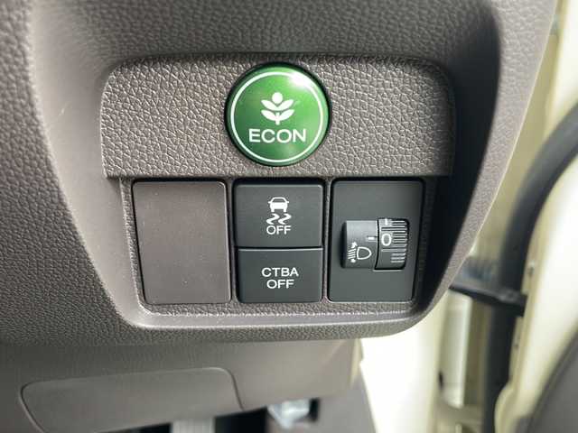 ホンダ Ｎ ＯＮＥ セレクト 三重県 2018(平30)年 0.3万km プレミアムアイボリーパール2トーン 社外ナビ/ETC/バックカメラ/ハーフレザーシート/シートヒーター/USB給電/シティブレーキアクティブシステム/後コーナーセンサー/ECON/アイドリングストップ/横滑り防止/純正フロアマット