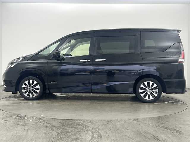 日産 セレナ ハイウェイスターVセレクションⅡ 兵庫県 2019(令1)年 6万km ダイヤモンドブラック ・純正9インチナビ＆BT＆TV＆CD＆DVD&SD/・アラウンドビューモニター/・プロパイロット/・両側パワースライドドア/・ハンズフリーオートスライドドア/・インテリジェント パーキングアシスト/・アイドリングストップ/・電動パーキングブレーキ/・オートブレーキホールド/・ビークルダイナミクスコントロール/・ヒルスタートアシスト/・エマージェンシーブレーキ/・LI（車線逸脱防止支援システム）/・LDW（車線逸脱警報）/・BSI（後側方衝突防止支援システム）/・BSW（後側方車両検知警報）/・RCTA（後退時車両検知警報）/・インテリジェント DA（ふらつき警報）/・踏み間違い衝突防止アシスト/・標識検知機能（進入禁止標識検知/・最高速度標識検知/・一時停止標識検知/・ビルトインETC/・ドライブレコーダー/・ドアバイザー/・スマートルームミラー/・LEDヘッドライト/・純正フロアマット/・純正16インチアルミホイール/・スマートキー/・プッシュスタート