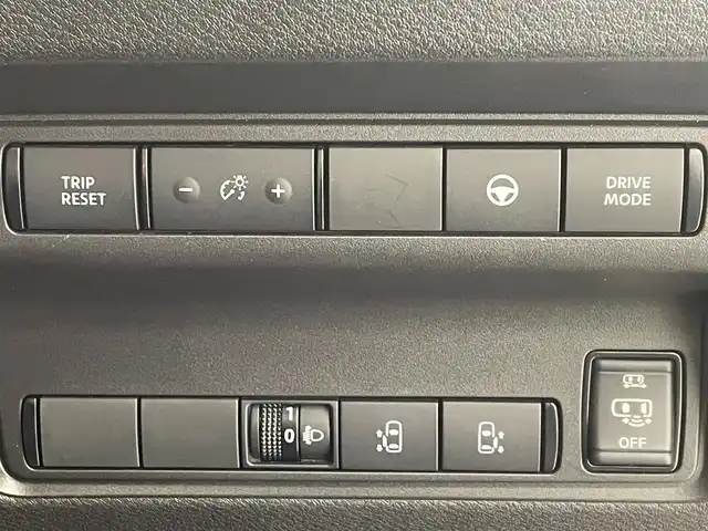 日産 セレナ e－パワー ハイウェイスター V 大阪府 2023(令5)年 1.8万km ダイヤモンドブラック プロパイロット/　・エマ ージェンシーブレーキ/　・レーダークルーズコントロール/　・クリアランスソナー/社外ナビ/　　CD/DVD/Bluetooth/ワンセグ/デジタルインナーミラー/アラウンドビューモニター/両側パワースライドドア/LEDオートライト/フォグランプ/オートハイビーム/純正16インチアルミホイール/ステアリングスイッチ/USBポート/ETC/ブラインドスポットモニター