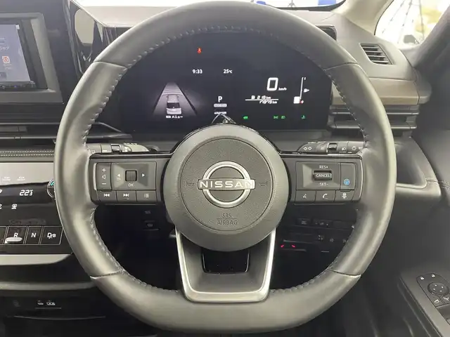 日産 セレナ e－パワー ハイウェイスター V 大阪府 2023(令5)年 1.8万km ダイヤモンドブラック プロパイロット/　・エマ ージェンシーブレーキ/　・レーダークルーズコントロール/　・クリアランスソナー/社外ナビ/　　CD/DVD/Bluetooth/ワンセグ/デジタルインナーミラー/アラウンドビューモニター/両側パワースライドドア/LEDオートライト/フォグランプ/オートハイビーム/純正16インチアルミホイール/ステアリングスイッチ/USBポート/ETC/ブラインドスポットモニター