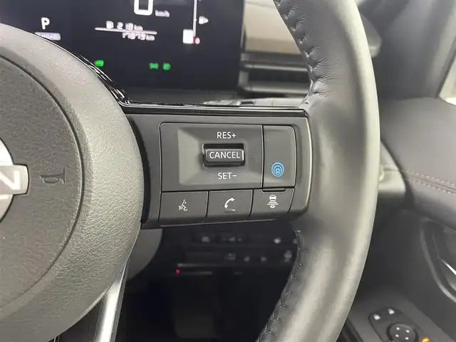 日産 セレナ e－パワー ハイウェイスター V 大阪府 2023(令5)年 1.8万km ダイヤモンドブラック プロパイロット/　・エマ ージェンシーブレーキ/　・レーダークルーズコントロール/　・クリアランスソナー/社外ナビ/　　CD/DVD/Bluetooth/ワンセグ/デジタルインナーミラー/アラウンドビューモニター/両側パワースライドドア/LEDオートライト/フォグランプ/オートハイビーム/純正16インチアルミホイール/ステアリングスイッチ/USBポート/ETC/ブラインドスポットモニター