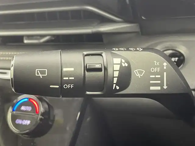 日産 セレナ e－パワー ハイウェイスター V 大阪府 2023(令5)年 1.8万km ダイヤモンドブラック プロパイロット/　・エマ ージェンシーブレーキ/　・レーダークルーズコントロール/　・クリアランスソナー/社外ナビ/　　CD/DVD/Bluetooth/ワンセグ/デジタルインナーミラー/アラウンドビューモニター/両側パワースライドドア/LEDオートライト/フォグランプ/オートハイビーム/純正16インチアルミホイール/ステアリングスイッチ/USBポート/ETC/ブラインドスポットモニター