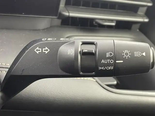 日産 セレナ e－パワー ハイウェイスター V 大阪府 2023(令5)年 1.8万km ダイヤモンドブラック プロパイロット/　・エマ ージェンシーブレーキ/　・レーダークルーズコントロール/　・クリアランスソナー/社外ナビ/　　CD/DVD/Bluetooth/ワンセグ/デジタルインナーミラー/アラウンドビューモニター/両側パワースライドドア/LEDオートライト/フォグランプ/オートハイビーム/純正16インチアルミホイール/ステアリングスイッチ/USBポート/ETC/ブラインドスポットモニター