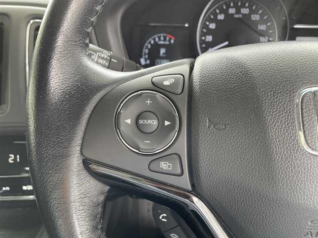 ホンダ ヴェゼル X ホンダセンシング 宮城県 2016(平28)年 4.9万km ホワイトオーキッドパール 社外ナビ（CD/DVD/AM/FM/iPod/SD/USB/BT）/フルセグTV/バックカメラ/ドライブレコーダー前後/レーダークルーズコントロール/レーンキープアシスト/衝突被害軽減システム/電動パーキングブレーキ/LEDヘッドライト/サマータイヤ純正AW（215/60R16）/スタッドレスタイヤ社外AW（215/60R16）/ETC/プッシュスタート/スマートキー/スペアキー/保証書、取扱説明書