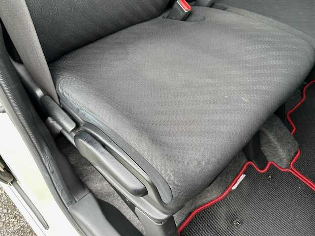 ホンダ Ｎ ＢＯＸ カスタム SSパッケージ 神奈川県 2014(平26)年 8.1万km プレミアムホワイトパール ●Ｃｕｓｔｏｍ　ＳＳパッケージ/●4WD/●ギャザーズナビ/CD /DVD /BT /SD /地デジ/●バックカメラ/●ETC2.0/●両側パワースライドドア/●シートヒーター（運転席/助手席）/●あんしんパッケージ/シティブレーキアクティブシステム/前席用i-サイドエアバッグシステム/サイドカーテンエアバッグシステム/●ピアノブラック調インパネガーニッシュ/●クロームメッキ・セレクトレバーボタン/●オーディオリモートコントロールスイッチ/●14インチアルミホイール/●HIDヘッドライト/●フォグライト/●ドアミラーウインカー/●VSA（ABS＋TCS＋横すべり抑制）/●エマージェンシーストップシグナル/●ヒルスタートアシスト機能/●アイドリングストップ/●ECONスイッチ/●運転席ハイトアジャスター/●スマートキー2個/●保証書/●取扱説明書