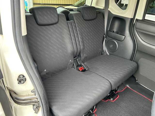 ホンダ Ｎ ＢＯＸ カスタム SSパッケージ 神奈川県 2014(平26)年 8.1万km プレミアムホワイトパール ●Ｃｕｓｔｏｍ　ＳＳパッケージ/●4WD/●ギャザーズナビ/CD /DVD /BT /SD /地デジ/●バックカメラ/●ETC2.0/●両側パワースライドドア/●シートヒーター（運転席/助手席）/●あんしんパッケージ/シティブレーキアクティブシステム/前席用i-サイドエアバッグシステム/サイドカーテンエアバッグシステム/●ピアノブラック調インパネガーニッシュ/●クロームメッキ・セレクトレバーボタン/●オーディオリモートコントロールスイッチ/●14インチアルミホイール/●HIDヘッドライト/●フォグライト/●ドアミラーウインカー/●VSA（ABS＋TCS＋横すべり抑制）/●エマージェンシーストップシグナル/●ヒルスタートアシスト機能/●アイドリングストップ/●ECONスイッチ/●運転席ハイトアジャスター/●スマートキー2個/●保証書/●取扱説明書