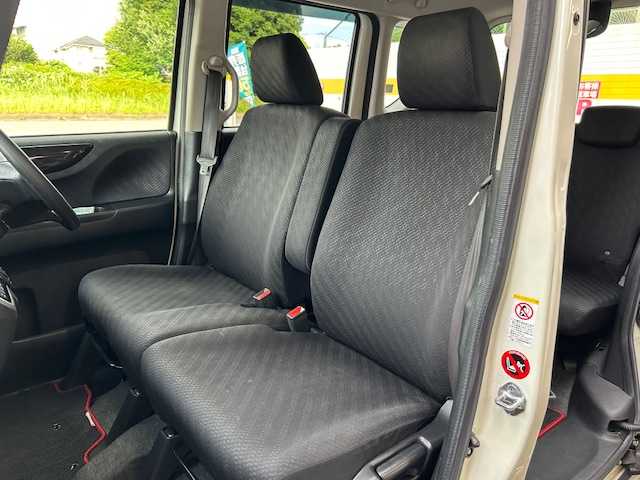 ホンダ Ｎ ＢＯＸ カスタム SSパッケージ 神奈川県 2014(平26)年 8.1万km プレミアムホワイトパール ●Ｃｕｓｔｏｍ　ＳＳパッケージ/●4WD/●ギャザーズナビ/CD /DVD /BT /SD /地デジ/●バックカメラ/●ETC2.0/●両側パワースライドドア/●シートヒーター（運転席/助手席）/●あんしんパッケージ/シティブレーキアクティブシステム/前席用i-サイドエアバッグシステム/サイドカーテンエアバッグシステム/●ピアノブラック調インパネガーニッシュ/●クロームメッキ・セレクトレバーボタン/●オーディオリモートコントロールスイッチ/●14インチアルミホイール/●HIDヘッドライト/●フォグライト/●ドアミラーウインカー/●VSA（ABS＋TCS＋横すべり抑制）/●エマージェンシーストップシグナル/●ヒルスタートアシスト機能/●アイドリングストップ/●ECONスイッチ/●運転席ハイトアジャスター/●スマートキー2個/●保証書/●取扱説明書
