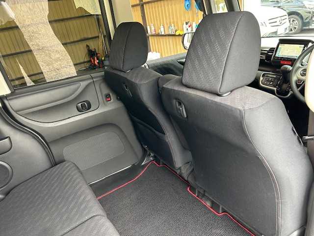 ホンダ Ｎ ＢＯＸ 2トーン カスタム SSパッケージ 道央・札幌 2014(平26)年 8.1万km プレミアムホワイトパール ●Ｃｕｓｔｏｍ　ＳＳパッケージ/●4WD/●ギャザーズナビ/CD /DVD /BT /SD /地デジ/●バックカメラ/●ETC2.0/●両側パワースライドドア/●シートヒーター（運転席/助手席）/●あんしんパッケージ/シティブレーキアクティブシステム/前席用i-サイドエアバッグシステム/サイドカーテンエアバッグシステム/●ピアノブラック調インパネガーニッシュ/●クロームメッキ・セレクトレバーボタン/●オーディオリモートコントロールスイッチ/●14インチアルミホイール/●HIDヘッドライト/●フォグライト/●ドアミラーウインカー/●VSA（ABS＋TCS＋横すべり抑制）/●エマージェンシーストップシグナル/●ヒルスタートアシスト機能/●アイドリングストップ/●ECONスイッチ/●運転席ハイトアジャスター/●スマートキー2個/●保証書/●取扱説明書