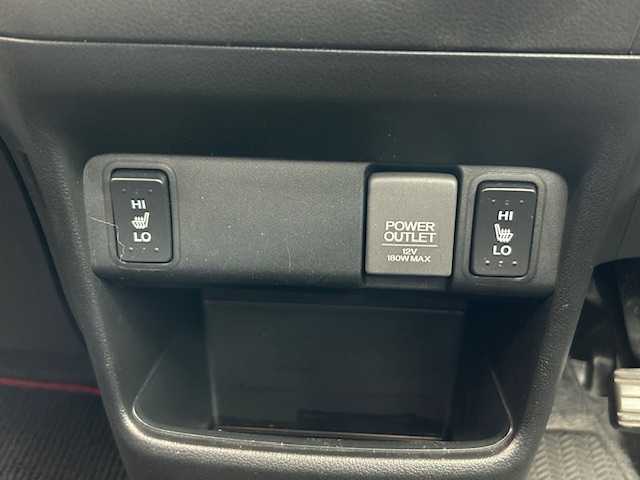 ホンダ Ｎ ＢＯＸ 2トーン カスタム SSパッケージ 道央・札幌 2014(平26)年 8.1万km プレミアムホワイトパール ●Ｃｕｓｔｏｍ　ＳＳパッケージ/●4WD/●ギャザーズナビ/CD /DVD /BT /SD /地デジ/●バックカメラ/●ETC2.0/●両側パワースライドドア/●シートヒーター（運転席/助手席）/●あんしんパッケージ/シティブレーキアクティブシステム/前席用i-サイドエアバッグシステム/サイドカーテンエアバッグシステム/●ピアノブラック調インパネガーニッシュ/●クロームメッキ・セレクトレバーボタン/●オーディオリモートコントロールスイッチ/●14インチアルミホイール/●HIDヘッドライト/●フォグライト/●ドアミラーウインカー/●VSA（ABS＋TCS＋横すべり抑制）/●エマージェンシーストップシグナル/●ヒルスタートアシスト機能/●アイドリングストップ/●ECONスイッチ/●運転席ハイトアジャスター/●スマートキー2個/●保証書/●取扱説明書