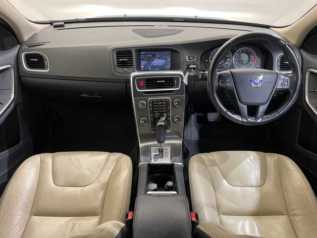ボルボ Ｓ６０ ドライブe 愛媛県 2011(平23)年 16.7万km 紺 純正ナビ/ワンセグ／Ｂｌｕｅｔｏｏｔｈ／ＵＳＢ/ＥＴＣ/クルーズコントロール/衝突被害軽減ブレーキ/ＤＮ席パワーシート/レザーシート/ＤＮ席シートヒーター/コーナーセンサー/ＬＥＤヘッドライト