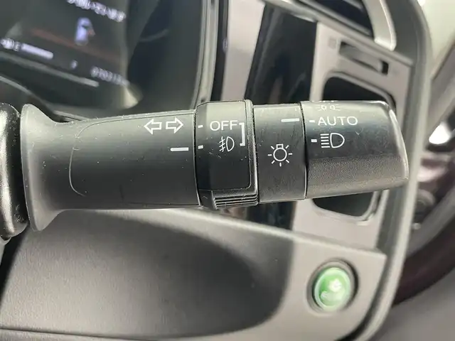 ホンダ シャトル ハイブリッド X ホンダセンシング 滋賀県 2017(平29)年 7.1万km ミスティックガーネットP 純正7インチナビ/【Bluetooth/CD/DVD/フルセグTV】/ハーフレザーシート/ホンダセンシング/・衝突軽減ブレーキ/・誤発進抑制機能/・歩行者事故低減ステアリング/・路外逸脱抑制機能/・アダプティブクルーズコントロール/・LKAS〈車線維持支援システム〉/・先行車発進お知らせ機能/・標識認識機能/バックカメラ/LEDヘッドライト/D/Nシートヒーター/前方ドライブレコーダー/MTモード付AT/純正フロアマット/プッシュスタート/スマートキー/ステアリングリモコン