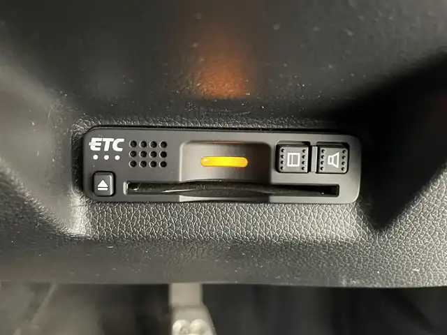 ホンダ シャトル ハイブリッド X ホンダセンシング 滋賀県 2017(平29)年 7.1万km ミスティックガーネットP 純正7インチナビ/【Bluetooth/CD/DVD/フルセグTV】/ハーフレザーシート/ホンダセンシング/・衝突軽減ブレーキ/・誤発進抑制機能/・歩行者事故低減ステアリング/・路外逸脱抑制機能/・アダプティブクルーズコントロール/・LKAS〈車線維持支援システム〉/・先行車発進お知らせ機能/・標識認識機能/バックカメラ/LEDヘッドライト/D/Nシートヒーター/前方ドライブレコーダー/MTモード付AT/純正フロアマット/プッシュスタート/スマートキー/ステアリングリモコン