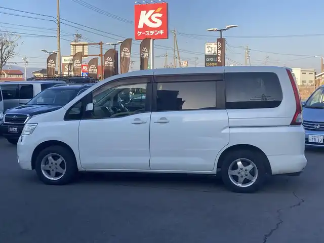 日産 セレナ 20S 長野県 2006(平18)年 14.1万km ホワイトパール 純正ナビ/(AM/FM/CD/MD/AUX)/サイド・バックカメラ/ステアリングスイッチ/ETC/両側パワースライドドア/電格ミラー/ウインカーミラー/ドアバイザー