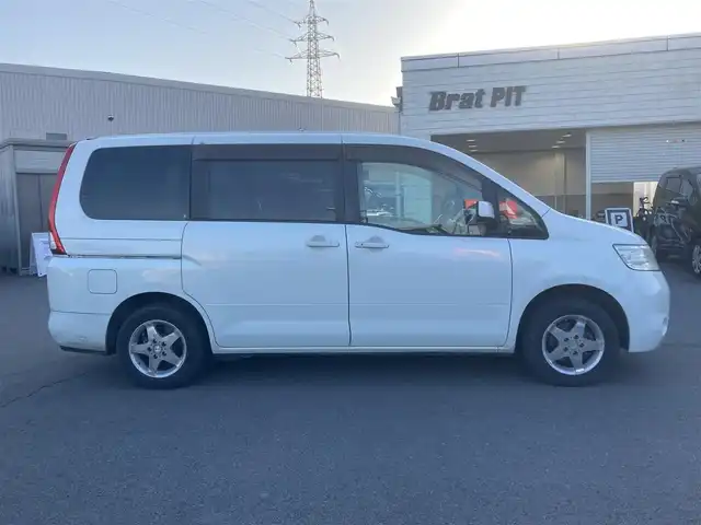 日産 セレナ 20S 長野県 2006(平18)年 14.1万km ホワイトパール 純正ナビ/(AM/FM/CD/MD/AUX)/サイド・バックカメラ/ステアリングスイッチ/ETC/両側パワースライドドア/電格ミラー/ウインカーミラー/ドアバイザー