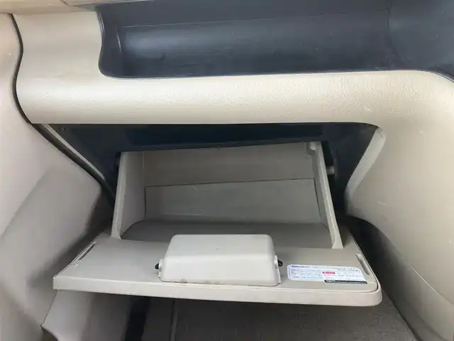 日産 セレナ 20S 長野県 2006(平18)年 14.1万km ホワイトパール 純正ナビ/(AM/FM/CD/MD/AUX)/サイド・バックカメラ/ステアリングスイッチ/ETC/両側パワースライドドア/電格ミラー/ウインカーミラー/ドアバイザー