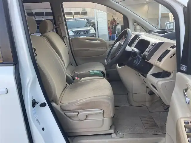 日産 セレナ 20S 長野県 2006(平18)年 14.1万km ホワイトパール 純正ナビ/(AM/FM/CD/MD/AUX)/サイド・バックカメラ/ステアリングスイッチ/ETC/両側パワースライドドア/電格ミラー/ウインカーミラー/ドアバイザー