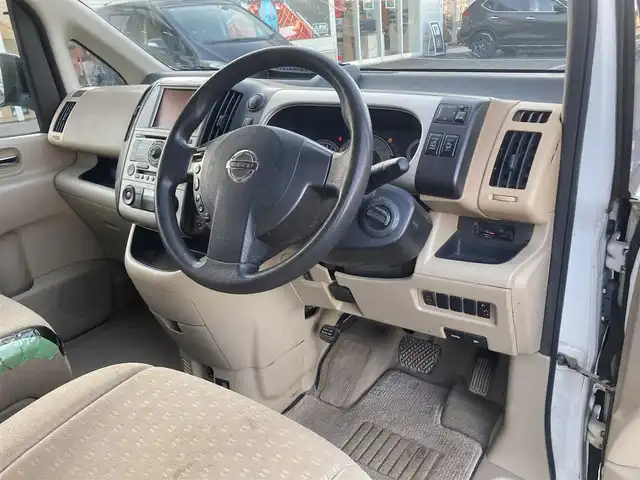 日産 セレナ 20S 長野県 2006(平18)年 14.1万km ホワイトパール 純正ナビ/(AM/FM/CD/MD/AUX)/サイド・バックカメラ/ステアリングスイッチ/ETC/両側パワースライドドア/電格ミラー/ウインカーミラー/ドアバイザー