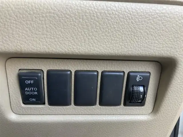 日産 セレナ 20S 長野県 2006(平18)年 14.1万km ホワイトパール 純正ナビ/(AM/FM/CD/MD/AUX)/サイド・バックカメラ/ステアリングスイッチ/ETC/両側パワースライドドア/電格ミラー/ウインカーミラー/ドアバイザー