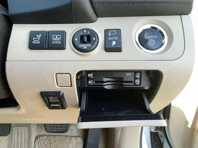 トヨタ クラウン ハイブリッド スタンダードパッケージ 宮崎県 2008(平20)年 7.6万km プレミアムシルバーパール メーカーナビゲーション/　AM FM CD DVD HDD/バックカメラ　/運転席パワーシート　/助手席パワーシート/クルーズコントロール　/ＥＴＣ車載器　/ＨＩＤヘッドライト　/スマートキー　/プッシュスタート　/純正18インチアルミホイール　