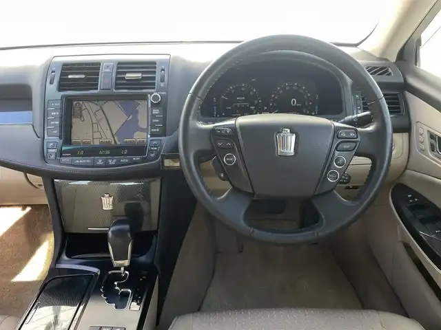 トヨタ クラウン ハイブリッド スタンダードパッケージ 宮崎県 2008(平20)年 7.6万km プレミアムシルバーパール メーカーナビゲーション/　AM FM CD DVD HDD/バックカメラ　/運転席パワーシート　/助手席パワーシート/クルーズコントロール　/ＥＴＣ車載器　/ＨＩＤヘッドライト　/スマートキー　/プッシュスタート　/純正18インチアルミホイール　