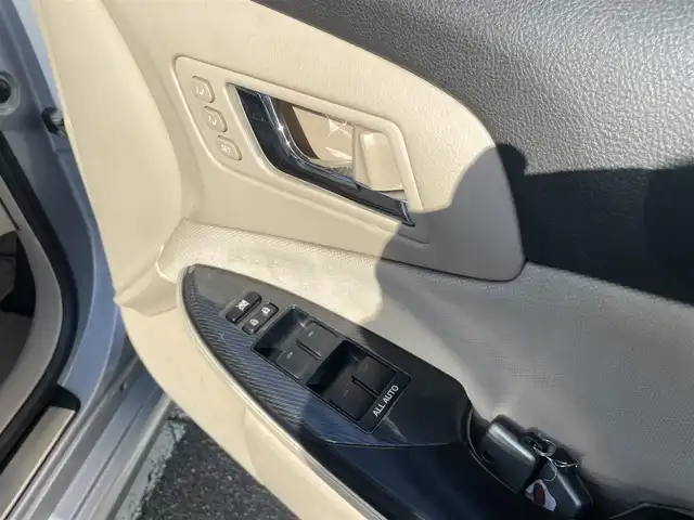 トヨタ クラウン ハイブリッド スタンダードパッケージ 宮崎県 2008(平20)年 7.6万km プレミアムシルバーパール メーカーナビゲーション/　AM FM CD DVD HDD/バックカメラ　/運転席パワーシート　/助手席パワーシート/クルーズコントロール　/ＥＴＣ車載器　/ＨＩＤヘッドライト　/スマートキー　/プッシュスタート　/純正18インチアルミホイール　