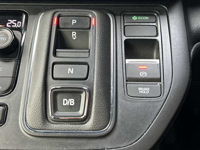 ホンダ ステップワゴン スパーダ eHEV プレミアムライン 広島県 2022(令4)年 5.2万km クリスタルブラックパール 禁煙/ホンダセンシング/純正11.4インチホンダコネクトナビ（LXM-237VFLi）/・CD/DVD/DTV/Bluetooth/MusicRack/スマホ連携/マルチビューモニター/パワーバックドア/両側パワースライドドア/減速セレクター/アダプティブクルーズコントロール/ハーフレザーシート/シートヒーター（１/2列目）/オットマンシート/LEDアクティブコーナリングライト/オートライト/アダプティブドライビングビーム/LEDフォグランプ/シーケンシャルタ―ンランプ/純正アルミホイール/コーナーセンサー/BSM/シートバックテーブル/ドライブレコーダー/ビルトインETC/純正フロアマット/純正ドアバイザー/電子パーキング/ブレーキホールド/スマートキー/プッシュスタート/スペアキー