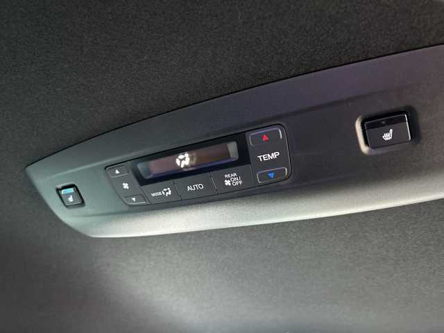 ホンダ ステップワゴン スパーダ eHEV プレミアムライン 広島県 2022(令4)年 5.2万km クリスタルブラックパール 禁煙/ホンダセンシング/純正11.4インチホンダコネクトナビ（LXM-237VFLi）/・CD/DVD/DTV/Bluetooth/MusicRack/スマホ連携/マルチビューモニター/パワーバックドア/両側パワースライドドア/減速セレクター/アダプティブクルーズコントロール/ハーフレザーシート/シートヒーター（１/2列目）/オットマンシート/LEDアクティブコーナリングライト/オートライト/アダプティブドライビングビーム/LEDフォグランプ/シーケンシャルタ―ンランプ/純正アルミホイール/コーナーセンサー/BSM/シートバックテーブル/ドライブレコーダー/ビルトインETC/純正フロアマット/純正ドアバイザー/電子パーキング/ブレーキホールド/スマートキー/プッシュスタート/スペアキー