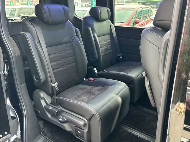 ホンダ ステップワゴン スパーダ eHEV プレミアムライン 広島県 2022(令4)年 5.2万km クリスタルブラックパール 禁煙/ホンダセンシング/純正11.4インチホンダコネクトナビ（LXM-237VFLi）/・CD/DVD/DTV/Bluetooth/MusicRack/スマホ連携/マルチビューモニター/パワーバックドア/両側パワースライドドア/減速セレクター/アダプティブクルーズコントロール/ハーフレザーシート/シートヒーター（１/2列目）/オットマンシート/LEDアクティブコーナリングライト/オートライト/アダプティブドライビングビーム/LEDフォグランプ/シーケンシャルタ―ンランプ/純正アルミホイール/コーナーセンサー/BSM/シートバックテーブル/ドライブレコーダー/ビルトインETC/純正フロアマット/純正ドアバイザー/電子パーキング/ブレーキホールド/スマートキー/プッシュスタート/スペアキー