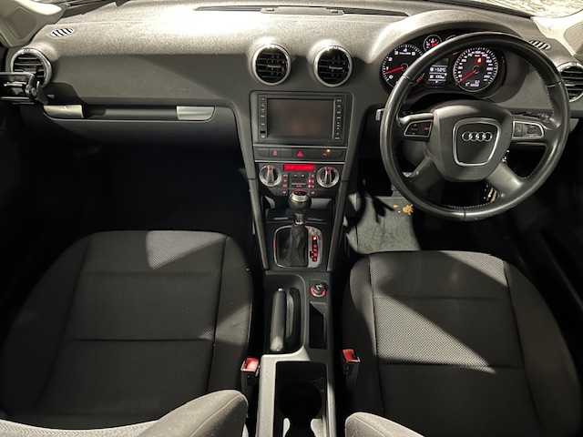 アウディ Ａ３ スポーツバック 1．4 TFSI 道東・釧路十勝 2010(平22)年 6.6万km ディープシーブルーパールエフェクト 横滑り防止/キセノンライト/コーナーセンサー/純正アルミ付夏タイヤ積込