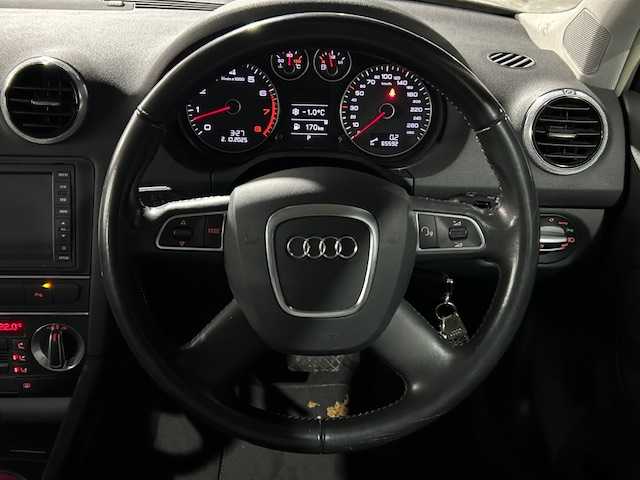 アウディ Ａ３ スポーツバック 1．4 TFSI 道東・釧路十勝 2010(平22)年 6.6万km ディープシーブルーパールエフェクト 横滑り防止/キセノンライト/コーナーセンサー/純正アルミ付夏タイヤ積込