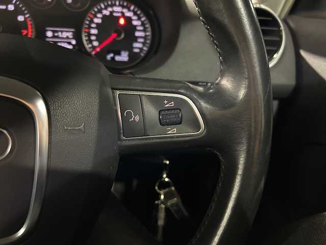 アウディ Ａ３ スポーツバック 1．4 TFSI 道東・釧路十勝 2010(平22)年 6.6万km ディープシーブルーパールエフェクト 横滑り防止/キセノンライト/コーナーセンサー/純正アルミ付夏タイヤ積込