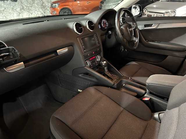 アウディ Ａ３ スポーツバック 1．4 TFSI 道東・釧路十勝 2010(平22)年 6.6万km ディープシーブルーパールエフェクト 横滑り防止/キセノンライト/コーナーセンサー/純正アルミ付夏タイヤ積込