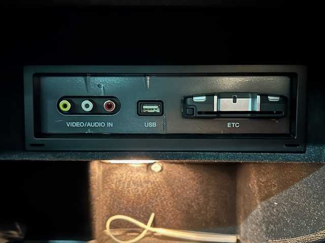 アウディ Ａ３ スポーツバック 1．4 TFSI 道東・釧路十勝 2010(平22)年 6.6万km ディープシーブルーパールエフェクト 横滑り防止/キセノンライト/コーナーセンサー/純正アルミ付夏タイヤ積込