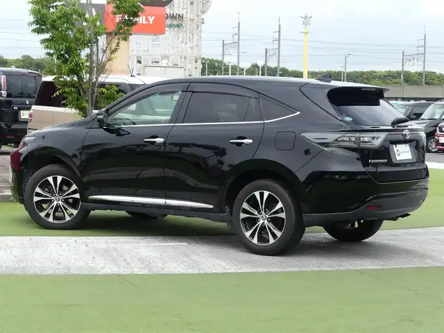 トヨタ ハリアー プレミアム スタイルモーヴ 千葉県 2015(平27)年 6.5万km ブラック レーンディパーチャーアラート/オートハイビーム/パワーバックドア/社外HDDナビ/地デジTV/【CD再生機能　Bluetooth接続】/バックカメラ/ハーフレザーシート/前席パワーシート/シートヒーター/ETC/LEDヘッドライト/LEDフォグライト/ウインカーミラー/純正18インチアルミホイル/サイド/カーテンエアバッグ/スマートキー