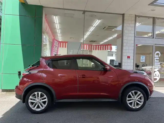 日産 ジューク 15RX Vセレクション 愛知県 2016(平28)年 2.6万km ラディアントレッド ワンオーナー/純正メモリナビ〈MJ116D-W〉/フルセグＴＶ/CD/AUX/バックカメラ/ビルトインETC/純正フロアマット/アイドリングストップ/車線逸脱警報/エマージェンシーブレーキ/ビークルダイナミクスコントロール/ステアリングスイッチ/フロントフォグランプ