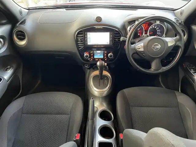 日産 ジューク 15RX Vセレクション 愛知県 2016(平28)年 2.6万km ラディアントレッド ワンオーナー/純正メモリナビ〈MJ116D-W〉/フルセグＴＶ/CD/AUX/バックカメラ/ビルトインETC/純正フロアマット/アイドリングストップ/車線逸脱警報/エマージェンシーブレーキ/ビークルダイナミクスコントロール/ステアリングスイッチ/フロントフォグランプ