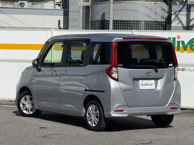 トヨタ ルーミー G 愛知県 2021(令3)年 2.2万km ブライトシルバーM /禁煙車//ワンオーナー//純正ナビ//フルセグ/CD/DVD/SD/Bluetooth//TVキャンセラー//パノラミックビューモニター//ビルトインETC//前後ドライブレコーダー//両側パワースライドドア//スマートアシスIII//衝突回避支援ブレーキ機能//衝突警報機能//誤発進抑制制御機能//車線逸脱警報//先行車発進お知らせ機能//ふらつき警告//標識認識機能//コーナーセンサー//LEDオートヘッドライト//オートハイビーム//リアロールサンシェード//プッシュスタート//スペアスマートキー//TRC/VSC//PWRモード//アイドリングストップ//オートリトラクタブルウィンカーミラー//USBジャック//純正フロアマット//純正ドアバイザー//ステアリングリモコン//チルトハンドル//シートリフター//保証書//取扱説明書//ナビ取扱説明書//ディーラー点検整備記録簿R4.5
