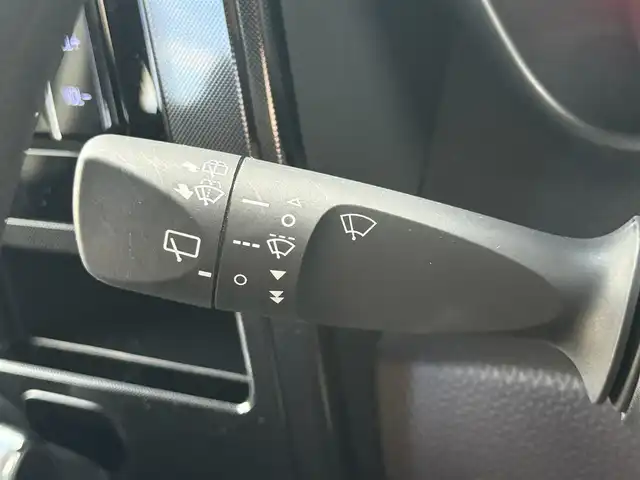 トヨタ ルーミー G 愛知県 2021(令3)年 2.2万km ブライトシルバーM /禁煙車//ワンオーナー//純正ナビ//フルセグ/CD/DVD/SD/Bluetooth//TVキャンセラー//パノラミックビューモニター//ビルトインETC//前後ドライブレコーダー//両側パワースライドドア//スマートアシスIII//衝突回避支援ブレーキ機能//衝突警報機能//誤発進抑制制御機能//車線逸脱警報//先行車発進お知らせ機能//ふらつき警告//標識認識機能//コーナーセンサー//LEDオートヘッドライト//オートハイビーム//リアロールサンシェード//プッシュスタート//スペアスマートキー//TRC/VSC//PWRモード//アイドリングストップ//オートリトラクタブルウィンカーミラー//USBジャック//純正フロアマット//純正ドアバイザー//ステアリングリモコン//チルトハンドル//シートリフター//保証書//取扱説明書//ナビ取扱説明書//ディーラー点検整備記録簿R4.5