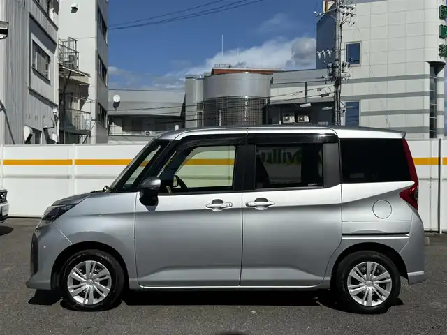 トヨタ ルーミー G 愛知県 2021(令3)年 2.2万km ブライトシルバーM /禁煙車//ワンオーナー//純正ナビ//フルセグ/CD/DVD/SD/Bluetooth//TVキャンセラー//パノラミックビューモニター//ビルトインETC//前後ドライブレコーダー//両側パワースライドドア//スマートアシスIII//衝突回避支援ブレーキ機能//衝突警報機能//誤発進抑制制御機能//車線逸脱警報//先行車発進お知らせ機能//ふらつき警告//標識認識機能//コーナーセンサー//LEDオートヘッドライト//オートハイビーム//リアロールサンシェード//プッシュスタート//スペアスマートキー//TRC/VSC//PWRモード//アイドリングストップ//オートリトラクタブルウィンカーミラー//USBジャック//純正フロアマット//純正ドアバイザー//ステアリングリモコン//チルトハンドル//シートリフター//保証書//取扱説明書//ナビ取扱説明書//ディーラー点検整備記録簿R4.5