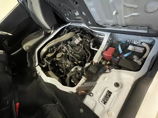 トヨタ ハイエース GL ロング 群馬県 2024(令6)年 1万km ホワイトパールクリスタルシャイン トヨタセーフティセンス/・プリクラッシュセーフティ/・レーンディパーチャーアラート/・オートマチックハイビーム/・クリアランスソナー/・パーキングサポートブレーキ/ALPINEナビ/　　Bluetooth/フルセグ/SD/    USB/FM/AM/パノラミックビューモニター/デジタルインナーミラー/助手席側パワースライドドア/10人乗り/4WD/ALPINE12.8型フリップダウンモニター/前後ドライブレコーダー（ナビ連動）/オートLEDヘッドライト/フォグランプ/スマートキー/ステアリングスイッチ