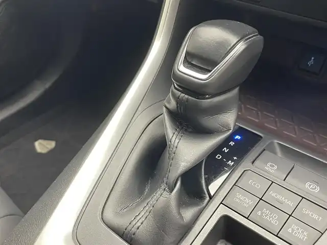 トヨタ ＲＡＶ４ G 滋賀県 2021(令3)年 5.1万km アティチュードブラックマイカ 純正ディスプレイオーディオ/【Bluetooth/USB/Miracast】/全方位カメラ/ETC2.0/ドラレコ/パワーバックドア/シートヒーター/ステアリングヒーター/パワーシート/LEDライト/ブラインドスポットモニター/クリアランスソナー/ルーフレール/スマートキー