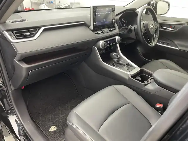 トヨタ ＲＡＶ４ G 滋賀県 2021(令3)年 5.1万km アティチュードブラックマイカ 純正ディスプレイオーディオ/【Bluetooth/USB/Miracast】/全方位カメラ/ETC2.0/ドラレコ/パワーバックドア/シートヒーター/ステアリングヒーター/パワーシート/LEDライト/ブラインドスポットモニター/クリアランスソナー/ルーフレール/スマートキー