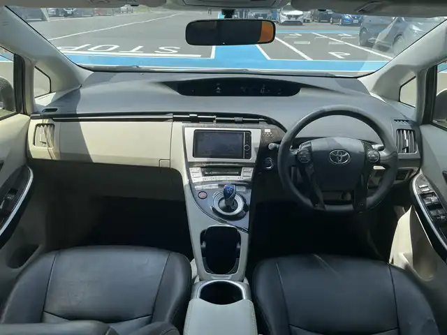 トヨタ プリウス S　マイコーデ 埼玉県 2013(平25)年 8.1万km ホワイトパールクリスタルシャイン 純正ナビ/Bカメラ/ETC