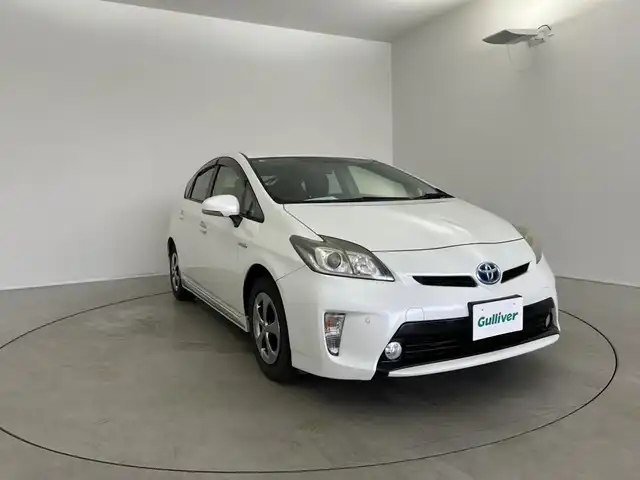 トヨタ プリウス S　マイコーデ 埼玉県 2013(平25)年 8.1万km ホワイトパールクリスタルシャイン 純正ナビ/Bカメラ/ETC