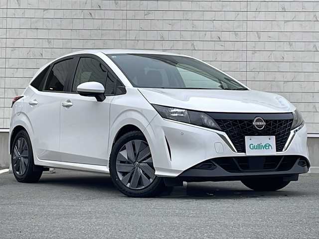 日産 ノート X FOUR 山形県 2022(令4)年 7.3万km ピュアホワイトパール 禁煙車/プロパイロット/ハンドル支援/デジタルルームミラー/・インテリジェントエマージェンシーブレーキ/・ふらつき警報/・前方衝突予測警報/・標識検知機能/・側方運転支援/・後側方衝突防止支援システム/・アラウンドビューモニター/・踏み間違い衝突防止アシスト/・後退時車両検知警報/・インテリジェント ルームミラー/・エマージェンシーストップシグナル/インテリジェントBSI/純正ナビ/BT.USB.AndoroidAuto.AppleCarPlay.HDMI/フルセグ/ビルトインETC2.0/ステアリングヒーター/シートヒーター/置くだけ充電/クリアランスソナー/電動パーキングブレーキ/オートホールド/プッシュスタート/スマートキー