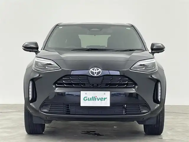 トヨタ ヤリスクロス ハイブリッド Z 群馬県 2024(令6)年 0.7万km ブラックマイカ 純正９インチナビ　パノラミックビューモニター　レーダークルーズコントロール　ＢＳＭ　ＬＥＤ　ＡＨＢ　ハーフレザーシート　シートヒーター　純正１８インチＡＷ　ステアリングヒーター　ＥＴＣ　禁煙車