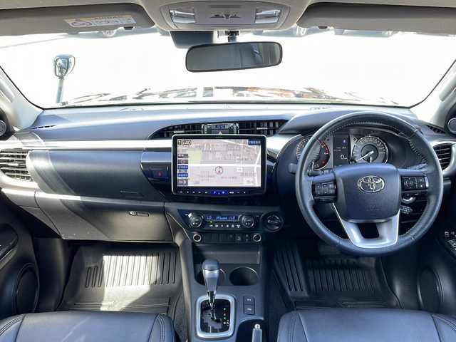 トヨタ ハイラックス Z 山口県 2022(令4)年 3.9万km アティチュードブラックマイカ ワンオーナー/保証書/取扱説明書/社外11インチナビ/・フルセグテレビ/・Bluetooth接続/・CD/DVD再生/・AM/FMラジオ/・USB入力端子/・HDMI出力/4WD/バックカメラ/ETC/スマートキー/プッシュスタート/純正フロアマット/純正17インチアルミホイール/レーンアシスト/衝突被害軽減システム/盗難防止装置/社外シートカバー/マッドガード