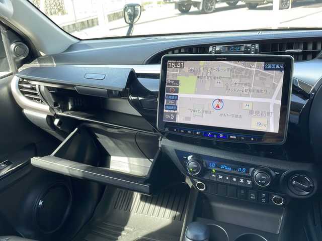 トヨタ ハイラックス Z 山口県 2022(令4)年 3.9万km アティチュードブラックマイカ ワンオーナー/保証書/取扱説明書/社外11インチナビ/・フルセグテレビ/・Bluetooth接続/・CD/DVD再生/・AM/FMラジオ/・USB入力端子/・HDMI出力/4WD/バックカメラ/ETC/スマートキー/プッシュスタート/純正フロアマット/純正17インチアルミホイール/レーンアシスト/衝突被害軽減システム/盗難防止装置/社外シートカバー/マッドガード
