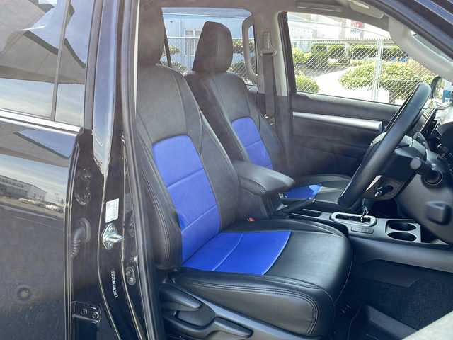 トヨタ ハイラックス Z 山口県 2022(令4)年 3.9万km アティチュードブラックマイカ ワンオーナー/保証書/取扱説明書/社外11インチナビ/・フルセグテレビ/・Bluetooth接続/・CD/DVD再生/・AM/FMラジオ/・USB入力端子/・HDMI出力/4WD/バックカメラ/ETC/スマートキー/プッシュスタート/純正フロアマット/純正17インチアルミホイール/レーンアシスト/衝突被害軽減システム/盗難防止装置/社外シートカバー/マッドガード